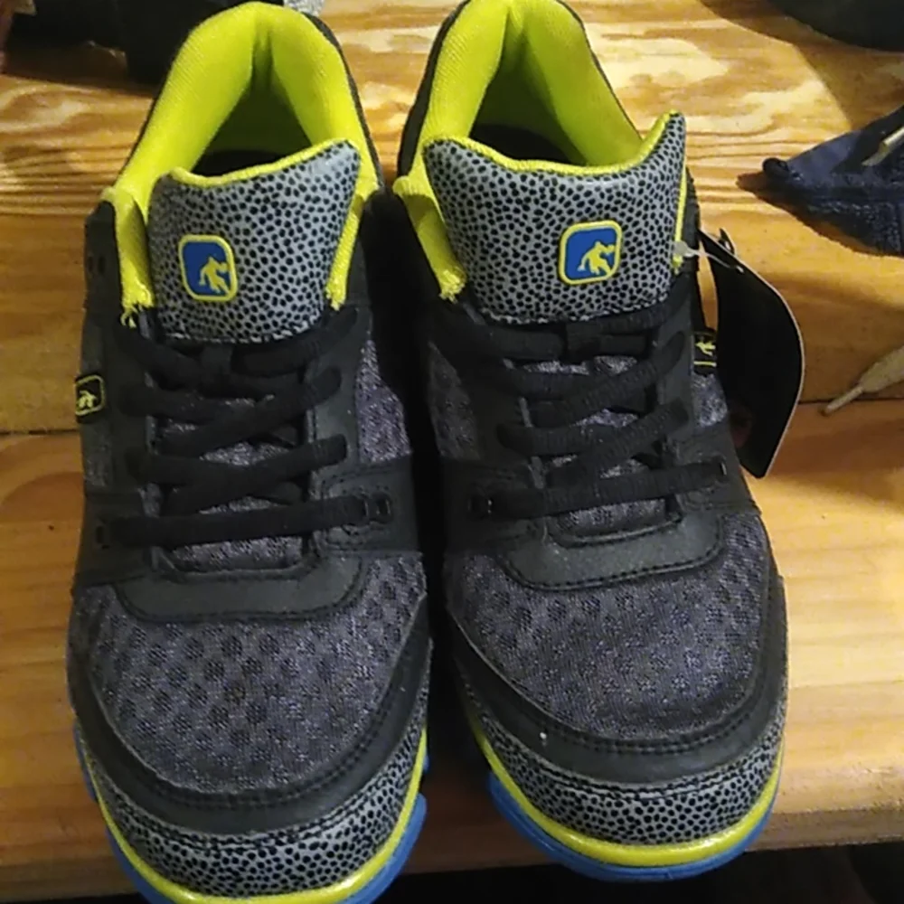 Shoes - Picture 1 of 1